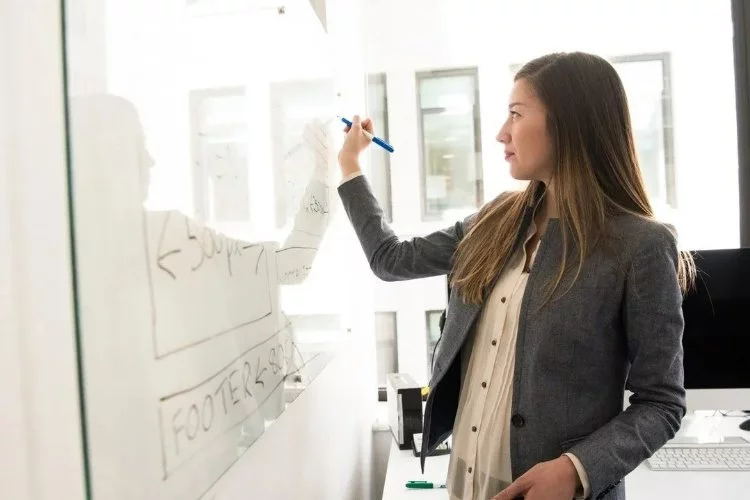 Uzman-Ögretmen-Egitimleri