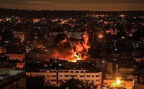 İsrail gece boyunca Gazze'yi bombaladı