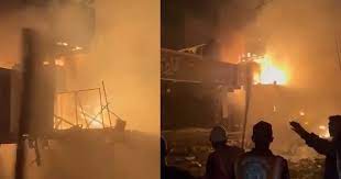 İsrail ordusu abluka altındaki Gazze'de pazar yerini bombaladı