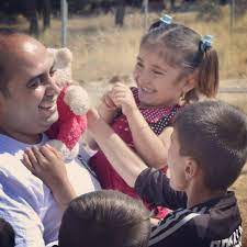 Dostluk-Duyarlılık-Eleştiri