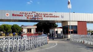 Cumhurbaşkanı Erdoğan 14 hükümlünün cezasını kaldırdı