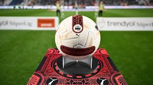 Süper Lig'de düğüm son hafta çözülecek