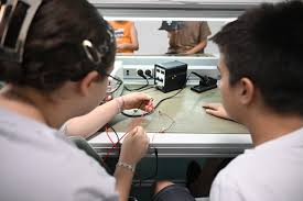 Öğrencilere temel meslek becerilerini keşfetme imkanı sunan zanaat atölyeleri, 81 ilde açılıyor