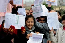 Milyonlarca öğrenci eğitim maratonunun ilk yarısını tamamlıyor